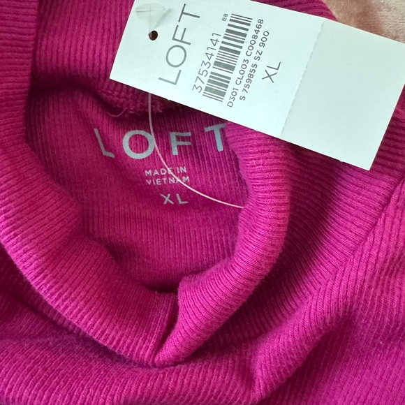 🍁2/$15 LOFT Women's Ribbed Mockneck Top, NWT - Picture 3 of 4
